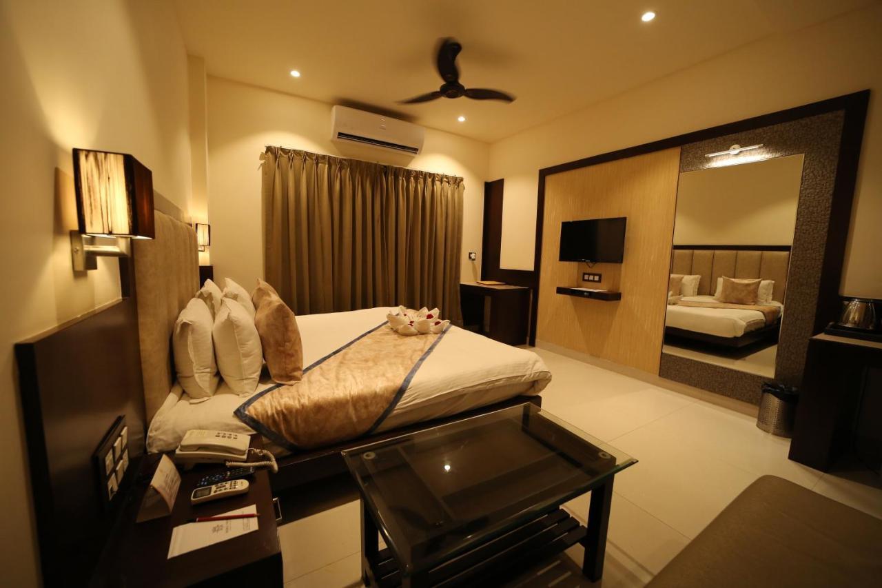 Hotel Prince Viraj Jabalpur Bagian luar foto