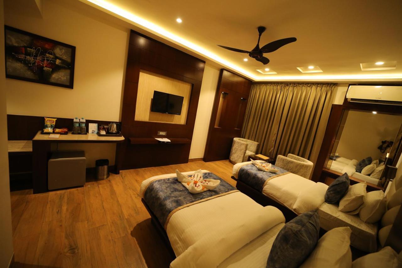 Hotel Prince Viraj Jabalpur Bagian luar foto