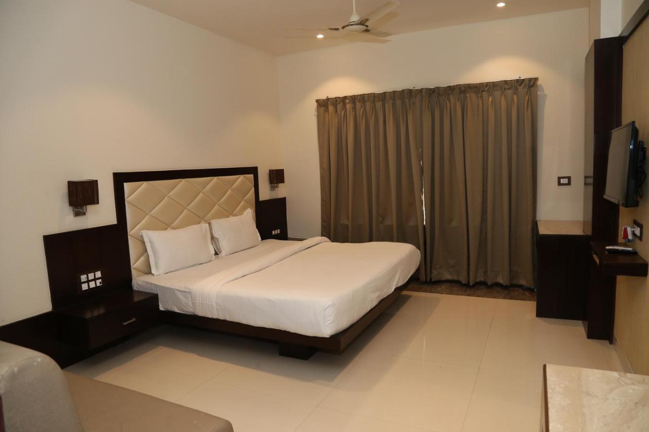 Hotel Prince Viraj Jabalpur Bagian luar foto
