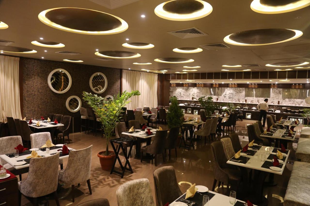 Hotel Prince Viraj Jabalpur Bagian luar foto