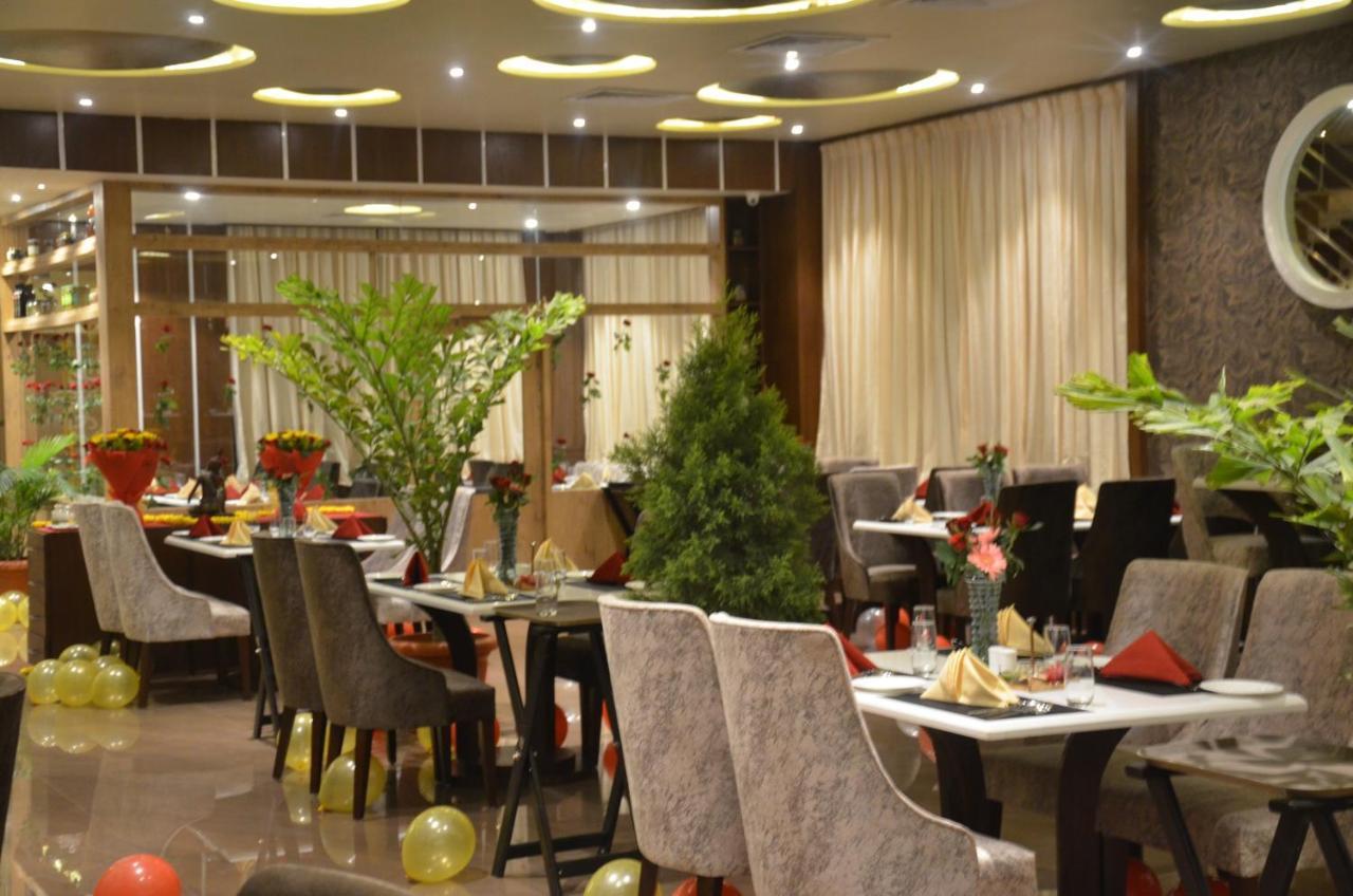 Hotel Prince Viraj Jabalpur Bagian luar foto